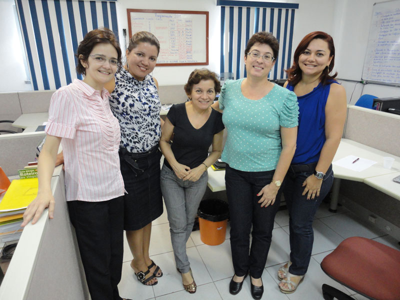 Da esquerda para a direita temos: Andréa Mendonça, Deuzilene Salazar, Irlene Matias, Marize Passos e Zaída Tavares.